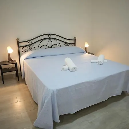 Bari, Puglia. E Facile Da Raggiungere !! 巴里